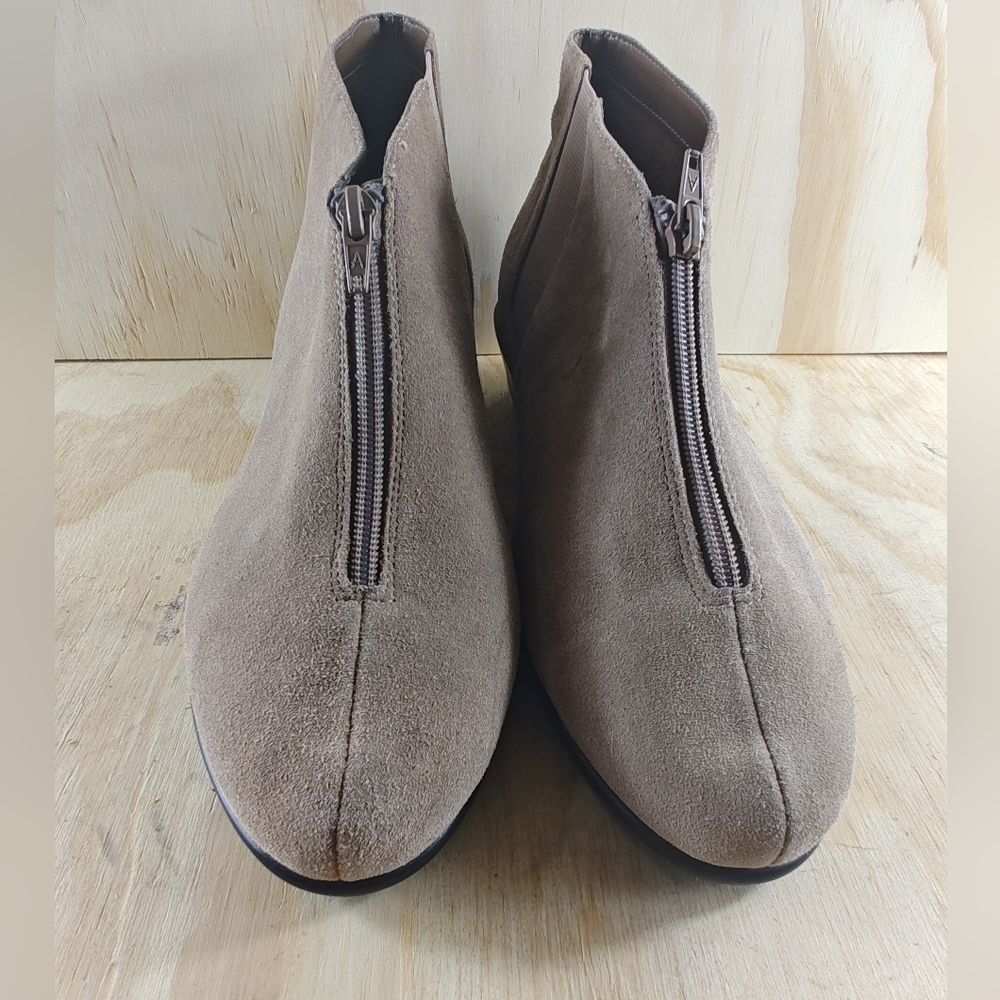 AEROSOLES Tan Ankle Boots